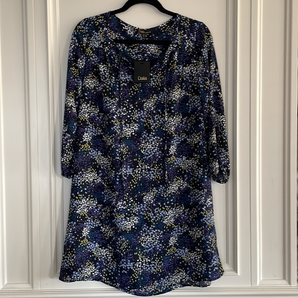 NWT Dalia - Ditsy Floral Dress - size US 6